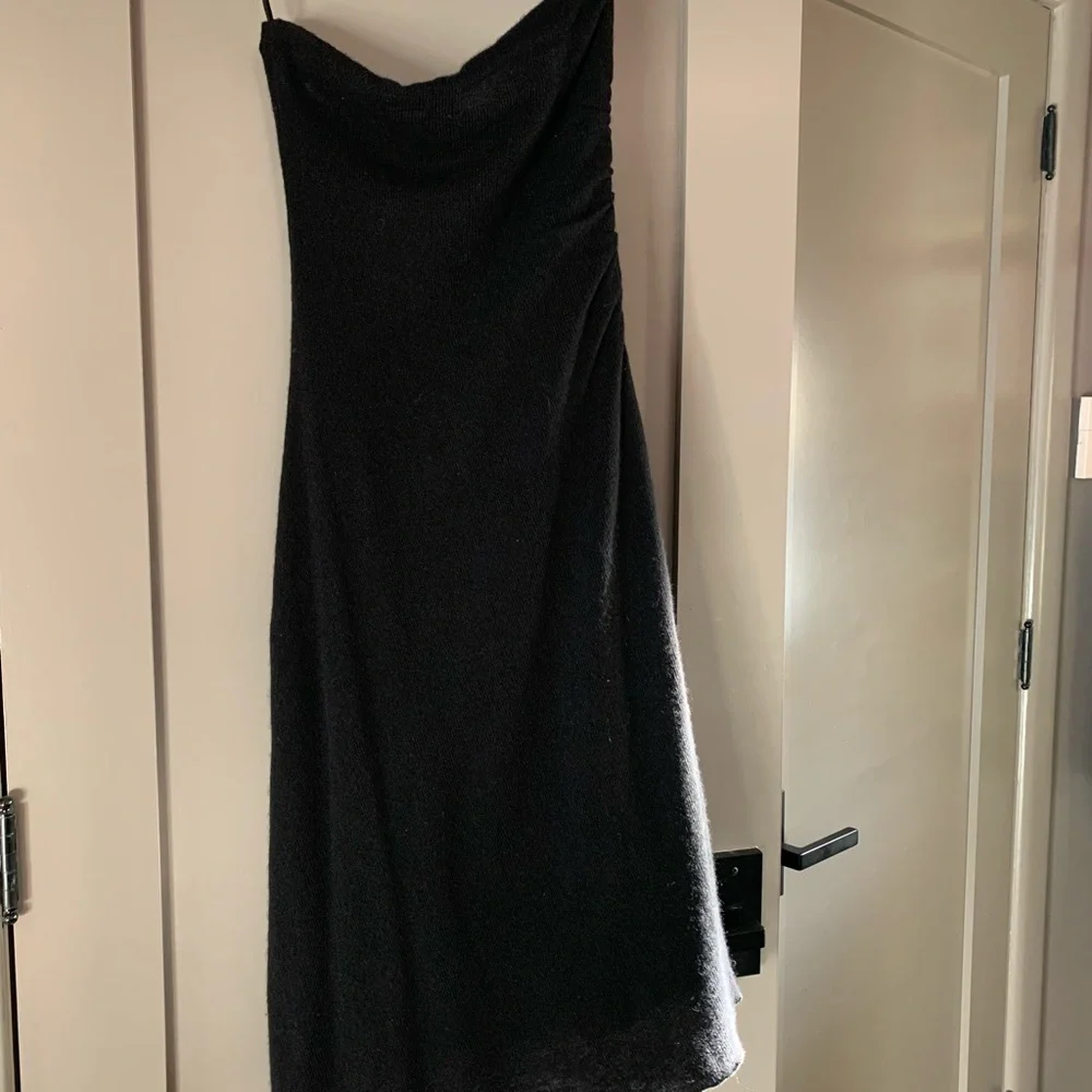STRAPLESS CASHMERE DRESS - Picture 3 of 11